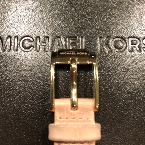 Michael Kors MK2480 Women’s Hartman Watch